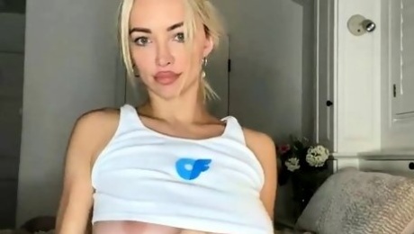 Lindsey Pelas Fishnet Boobs Livestream Video Leaked