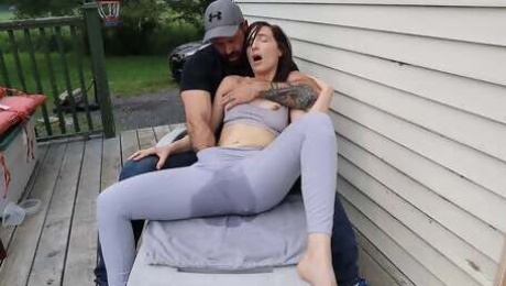 Romantic Outdoor Squirting in Yoga pants - with Jess & Tony