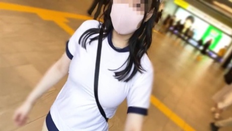 I went running in Ikebukuro with no bra, big tits gym clothes and bloomers and wearing a toy.